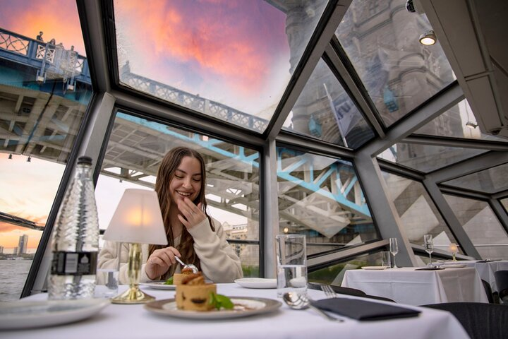 London Dinner Cruise on the Thames River - Photo 1 of 15